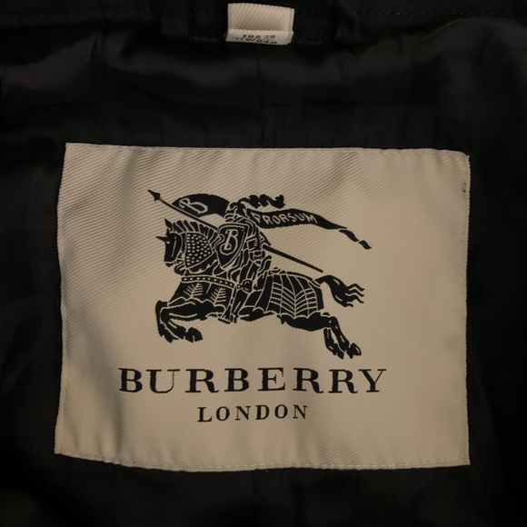 AUTHENTIC Burberry Detachable Hood Trench Coat Petite Adult - Picture 7 of 8